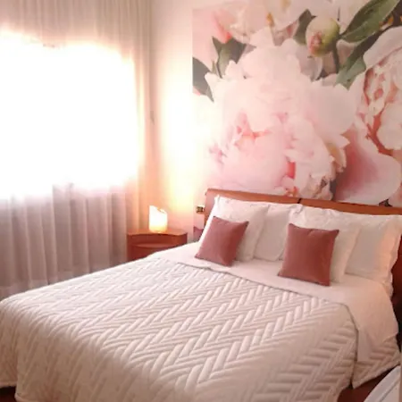 Tosca House 2 ורנה