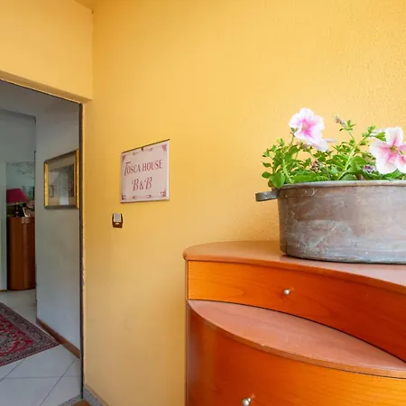 Tosca House 2 ורנה