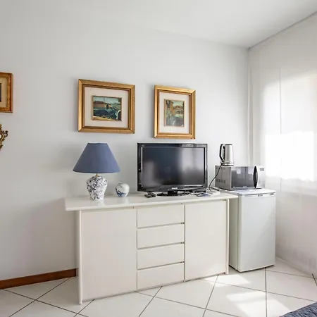 Tosca House 2 * ורנה